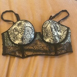 Gorgeous Victoria’s secret bustier bra/lace corset